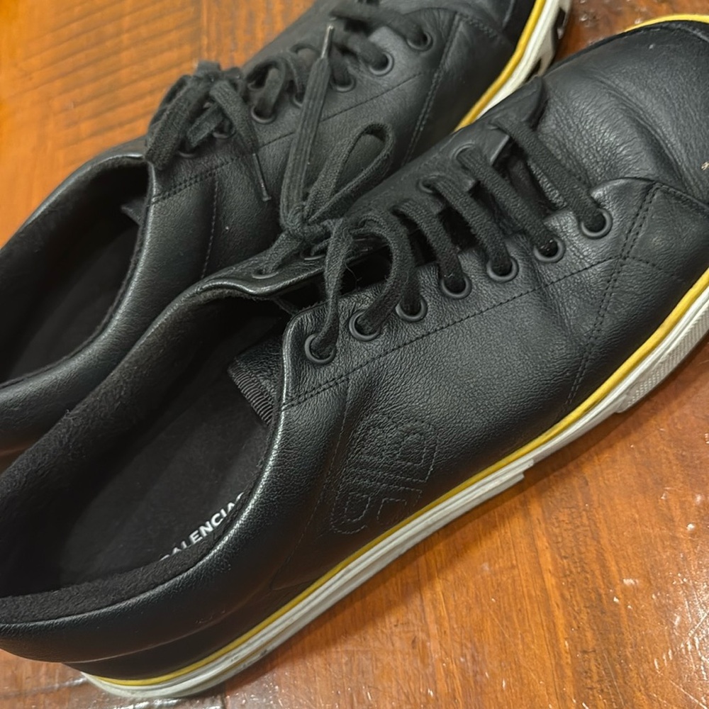 Balenciaga men’s black sneakers